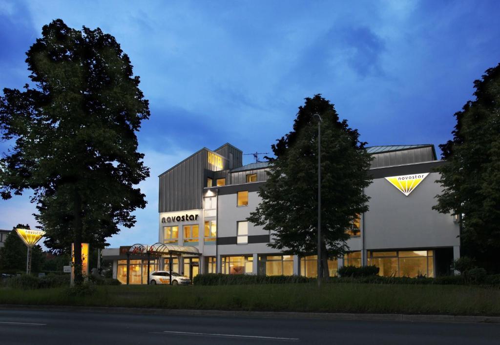 Hotel Novostar Гёттинген Экстерьер фото