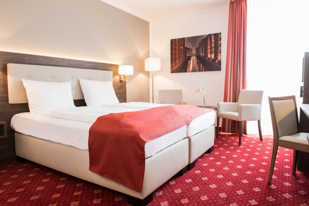 Hotel Novostar Гёттинген Экстерьер фото