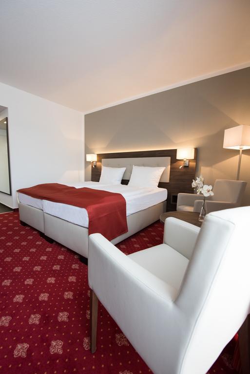 Hotel Novostar Гёттинген Экстерьер фото