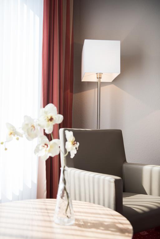 Hotel Novostar Гёттинген Экстерьер фото